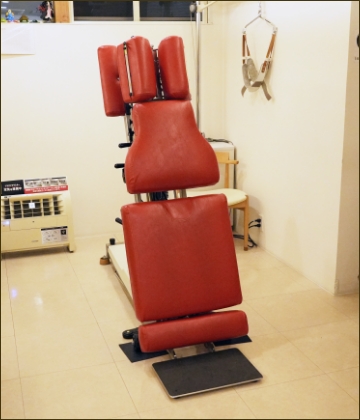 盤矯正・姿勢矯正に特化した骨盤矯正専門ベット～トムソンベット