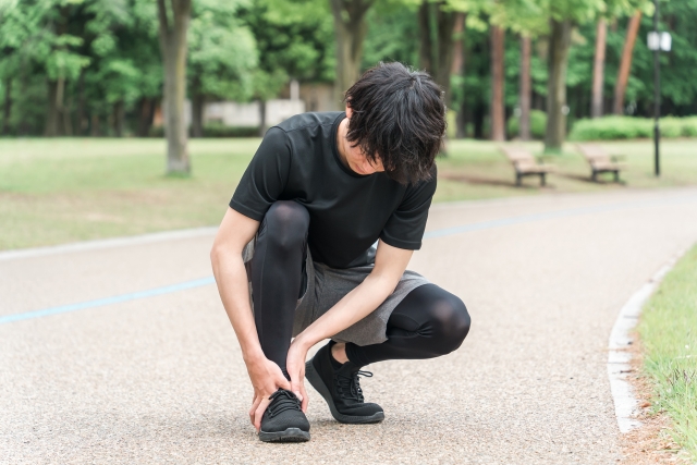 スポーツ外傷とは？足首の痛みが出たときの原因や対処法